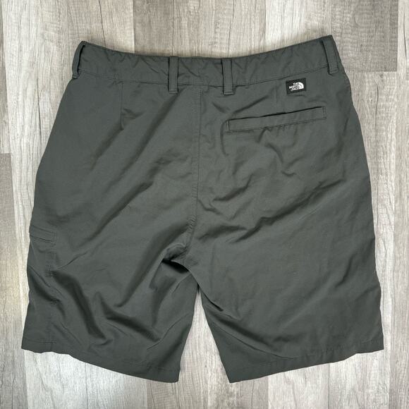 The North Face Men's Hybrid Nylon Flat Front Cargo Shorts Gray Flashdry Size 32 - Picture 1 of 8